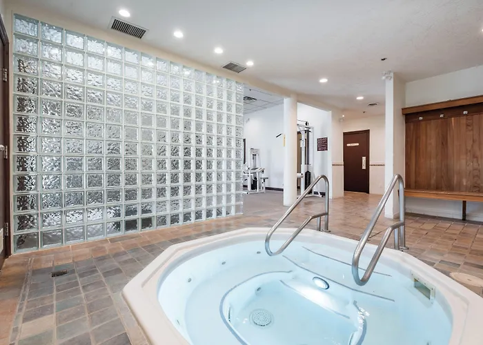 Hot Tub in Room Sea To Sky And Conference Centre